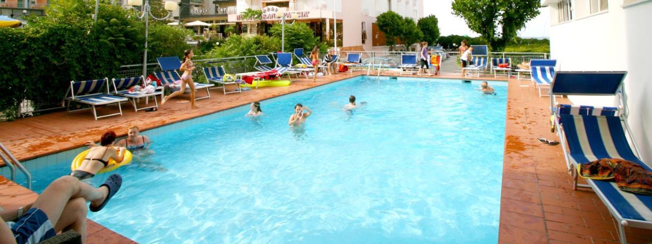 Hotel London Cattolica Exteriör bild